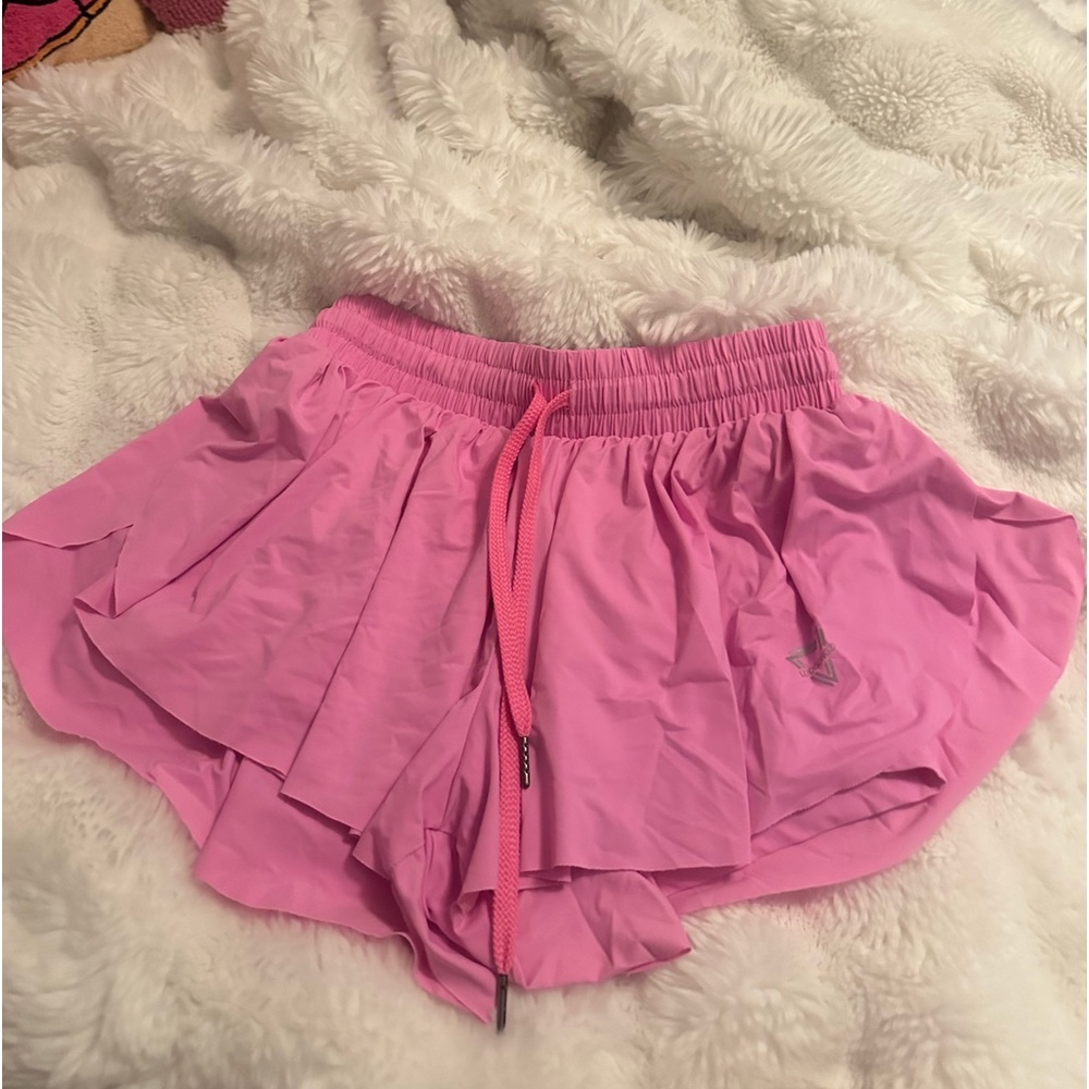 Super cute flowy pink shorts